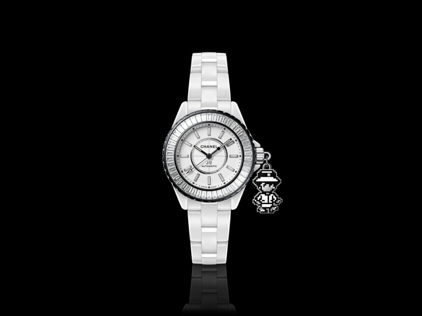 chanel-plays-with-time