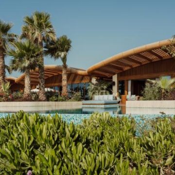 miraval-the-red-sea-opens-on-shura-island,-saudi-arabia-pioneering-luxury-wellness-and-regenerative-tourism-with-driving-their-future-high-end-travel-growth
