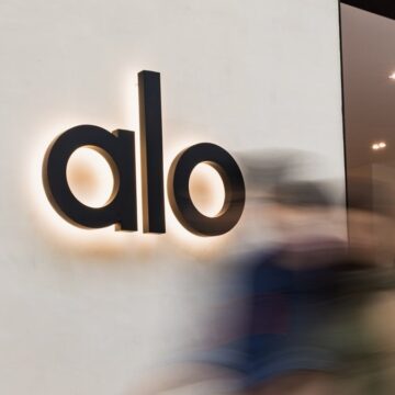 the-new-luxury-in-leggings:-alo-yoga-expands-to-europe
