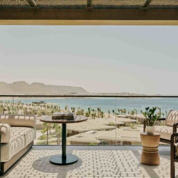 four-seasons-debuts-luxury-wellness-retreat-at-amaala’s-triple-bay four-seasons-debuts-luxury-wellness-retreat-at-amaala’s-triple-bay