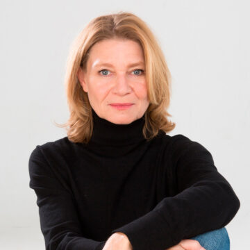 michele-evrard-on-the-story-behind-cosmetics-27 michele-evrard-on-the-story-behind-cosmetics-27