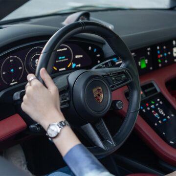 porsche-centre-bahrain-and-qannati-present-time-in-motion porsche-centre-bahrain-and-qannati-present-time-in-motion